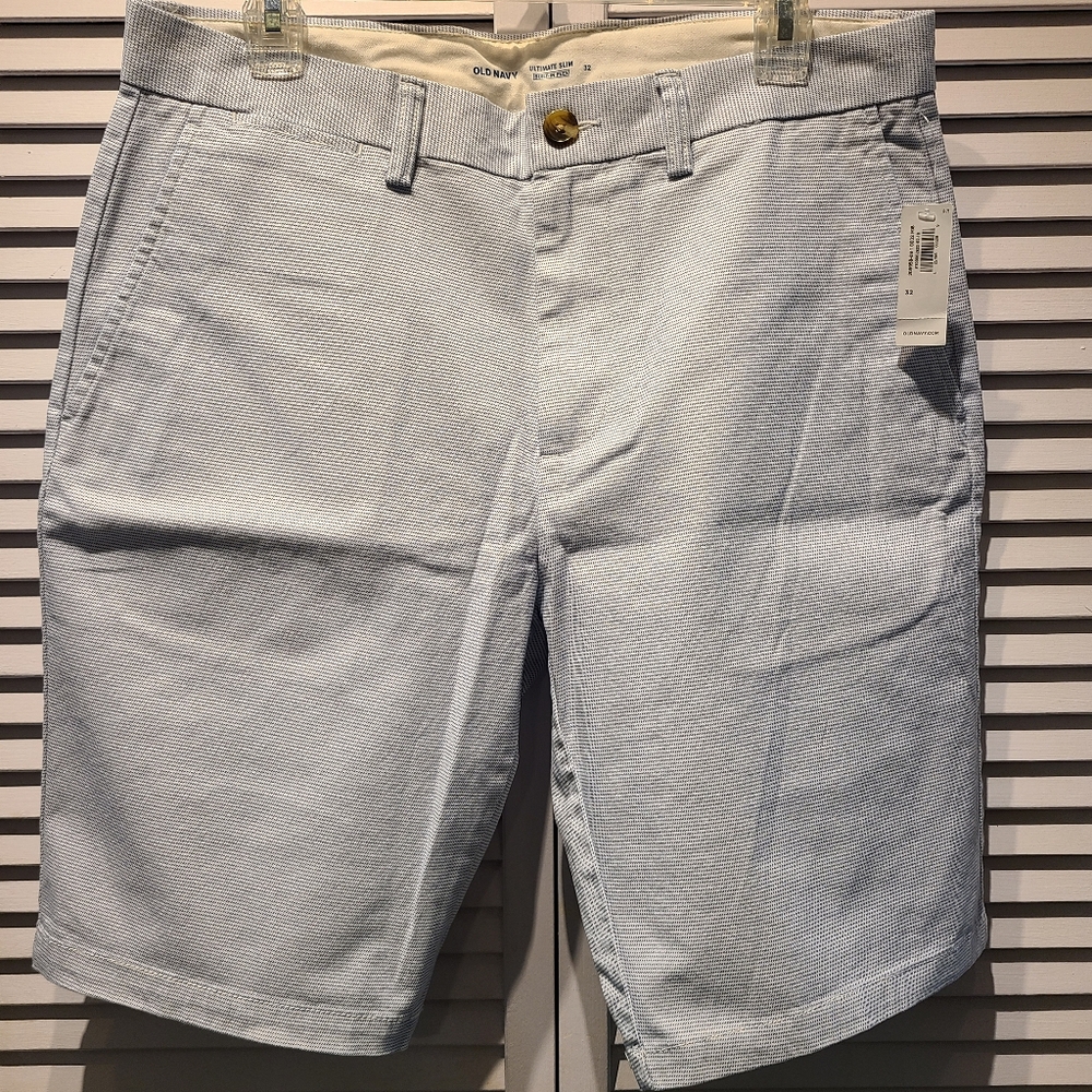 New Old Navy Mens Slim Shorts.  Light Blue Patterned Shorts. Size 32.   Stretch.